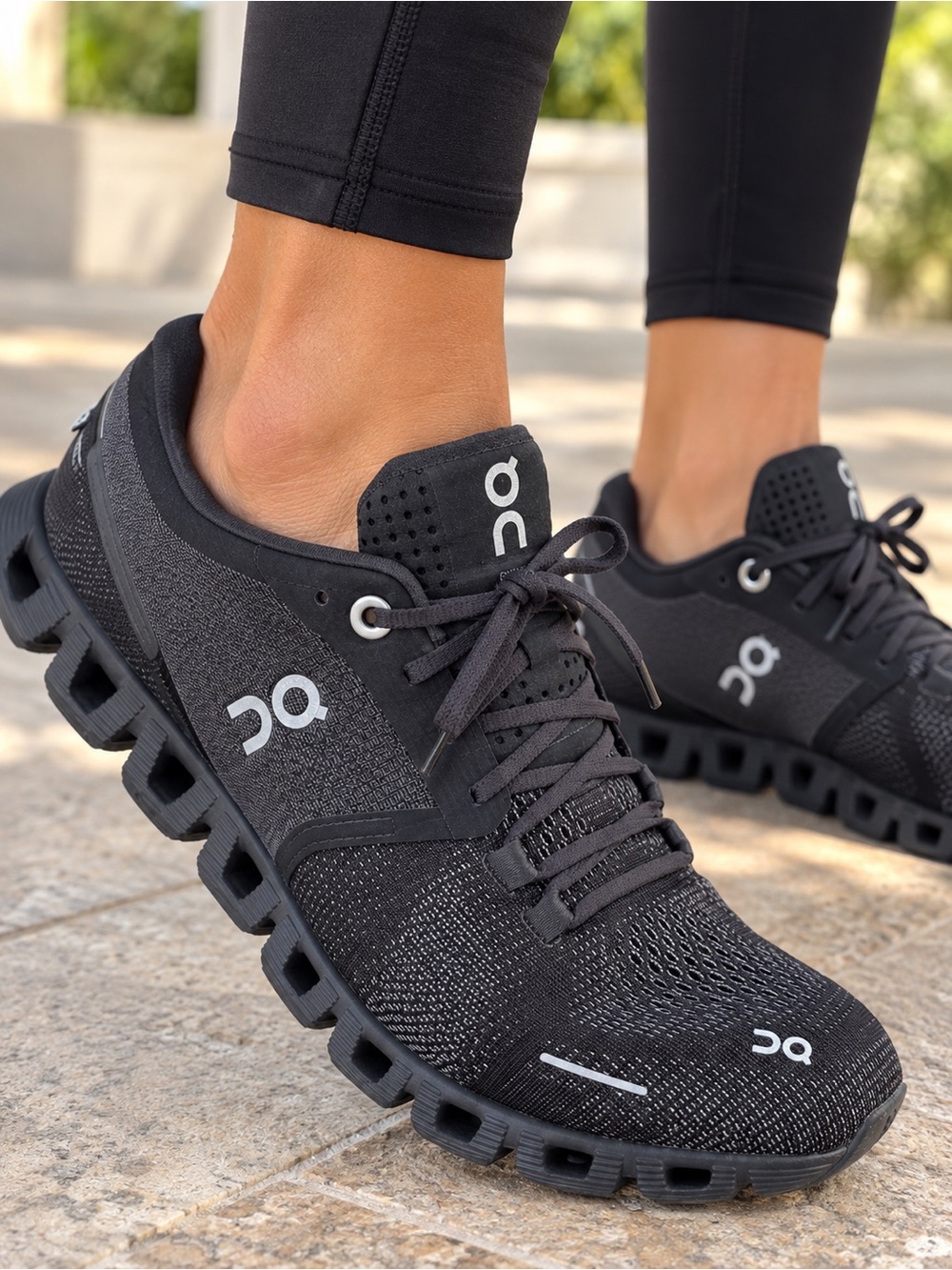On Cloud Women’s Cloud Running Sneakers Black Size 8